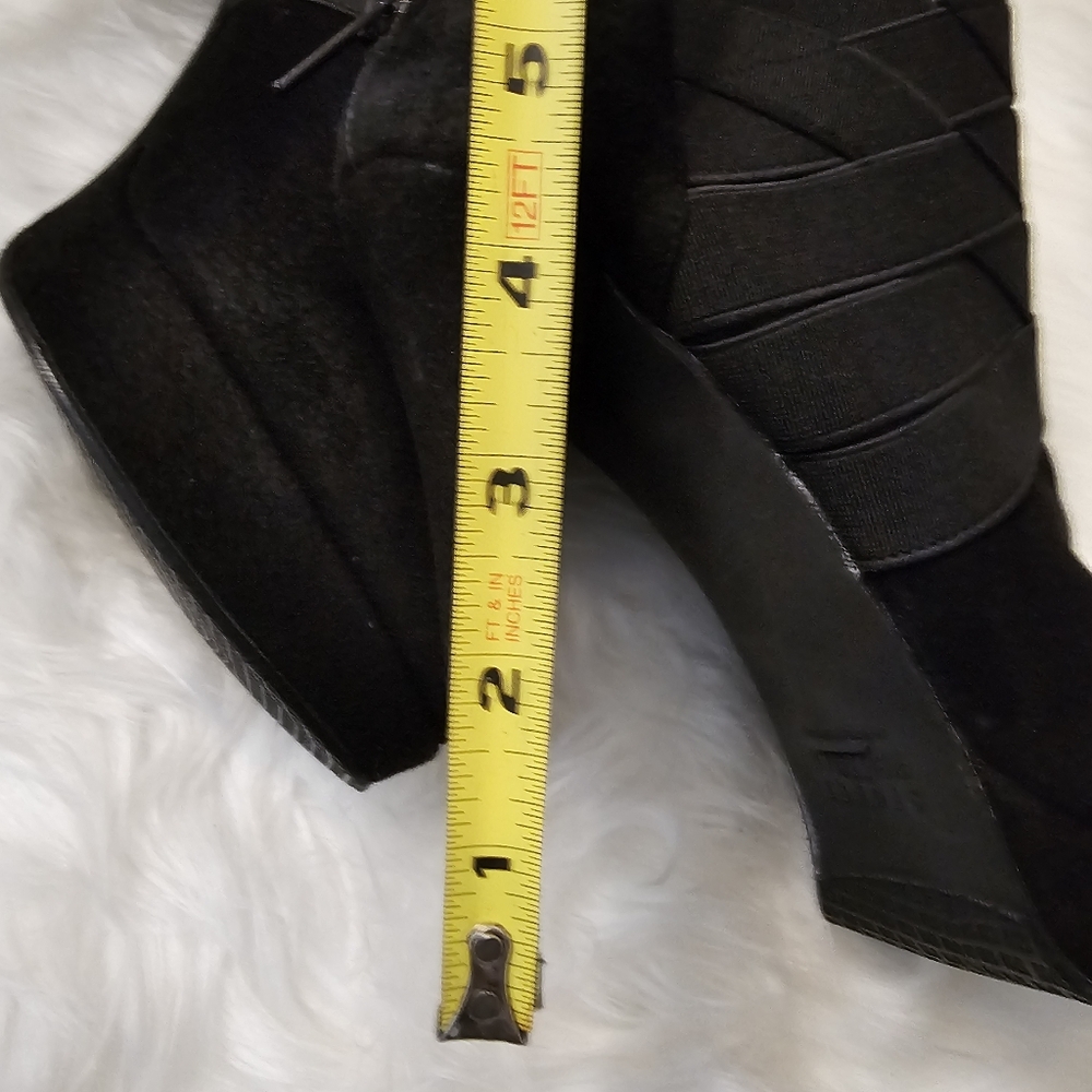Stuart Weitzman Black Heel Ankle Boots - Picture 2 of 15